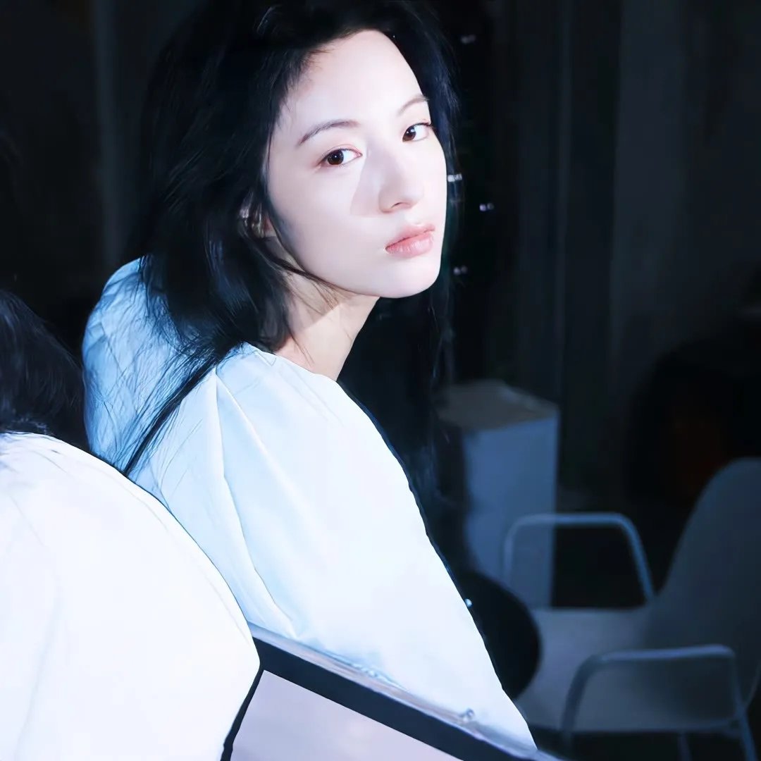德尔米拉·古维亚上校